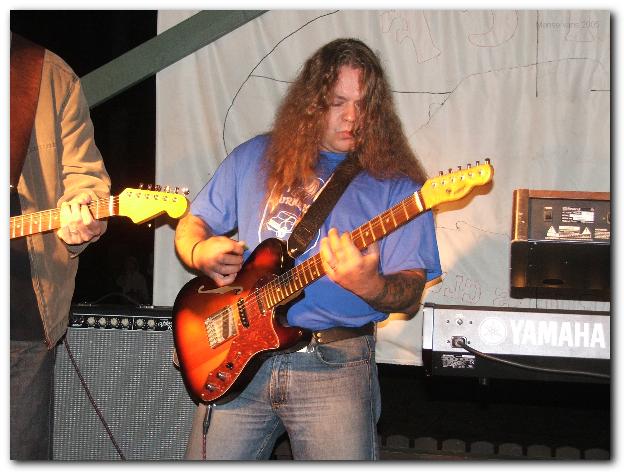 602x451 pixels (54K)